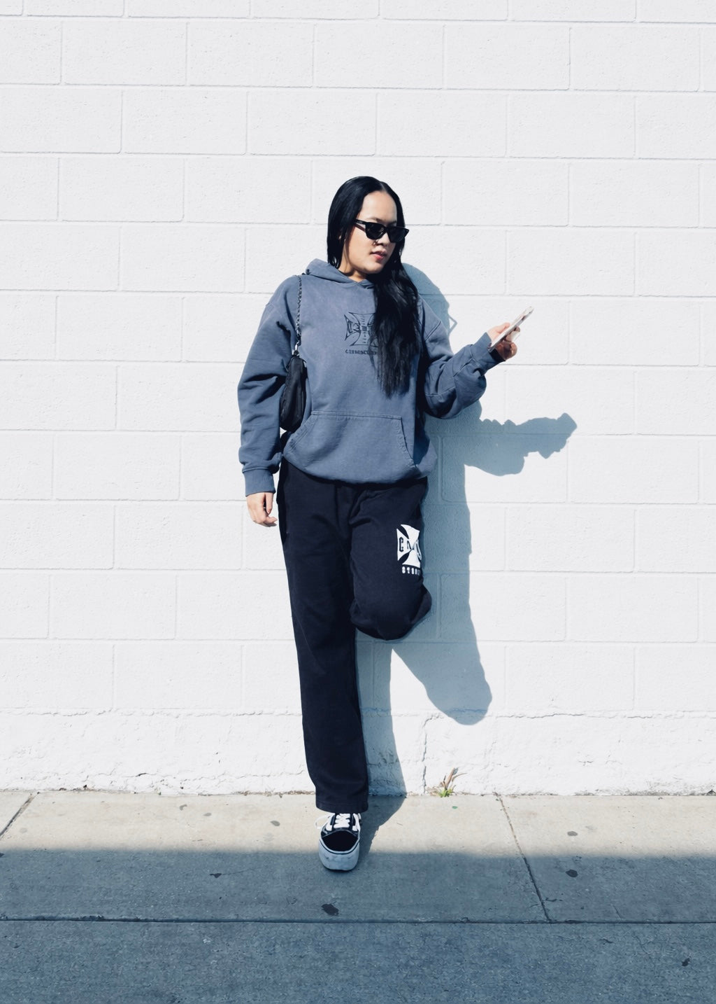 “CHOPPA” HOODIE IN ENZYME-WASHED NAVY